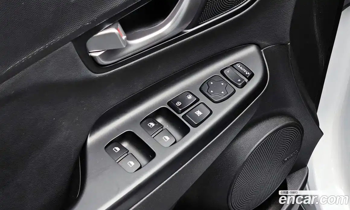 Hyundai Kona 2022 1.6 Автомат в Москве № 110369, фото 18