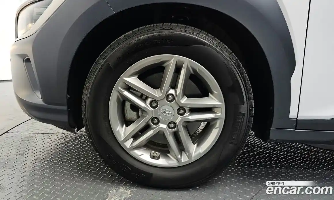 Hyundai Kona 2022 1.6 Автомат в Москве № 110369, фото 5