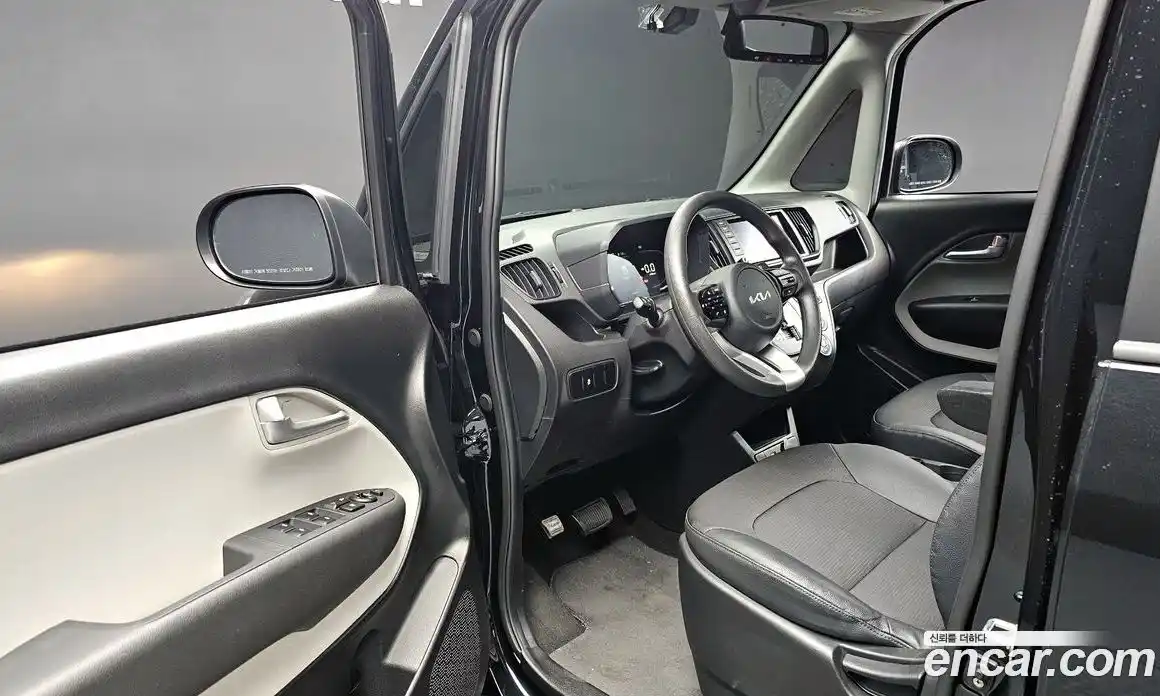 Kia Ray 2023 1.0 Автомат в Москве № 120077, фото 11