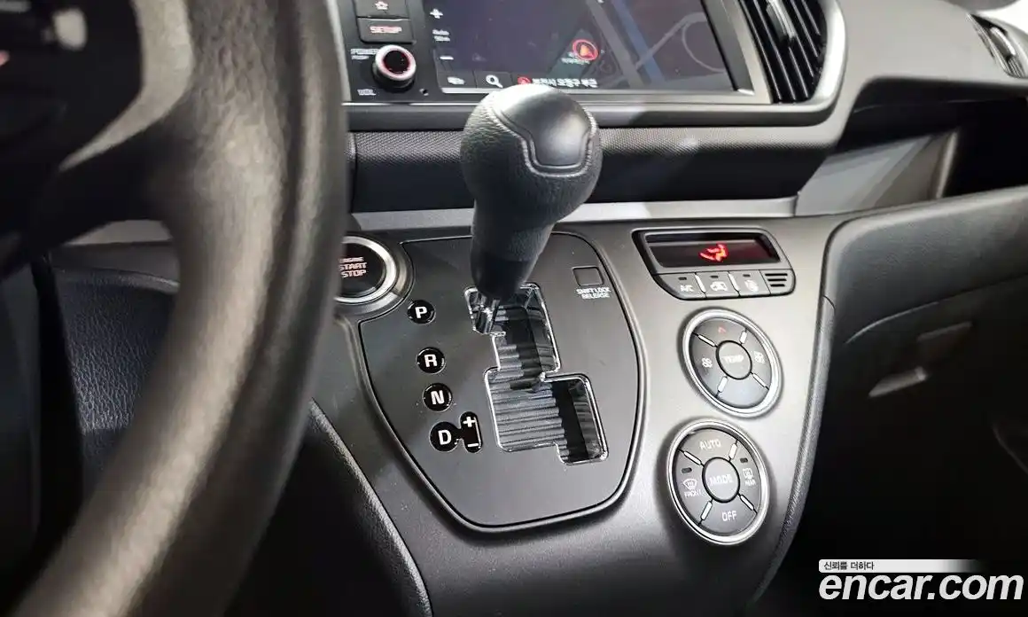 Kia Ray 2023 1.0 Автомат в Москве № 120077, фото 9