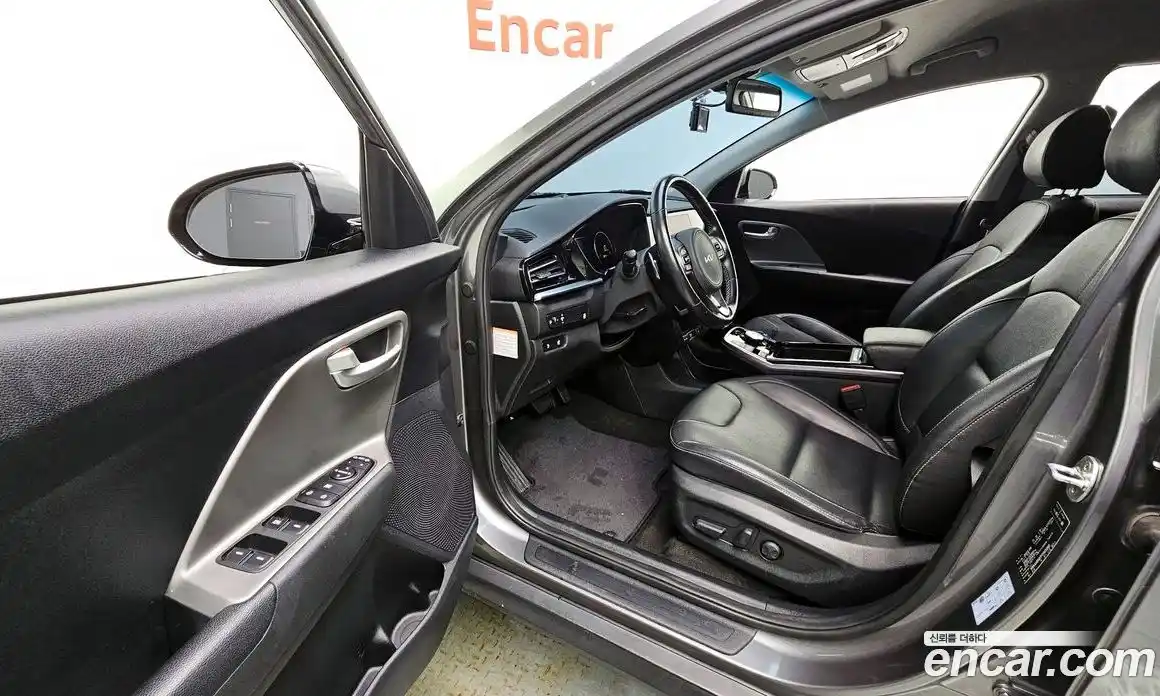 Kia Niro 2023 0.2 Автомат в Москве № 121342, фото 10