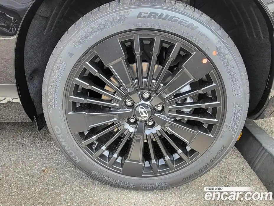 Hyundai Santa Fe 2025 1.6 Автомат в Москве № 129493, фото 5