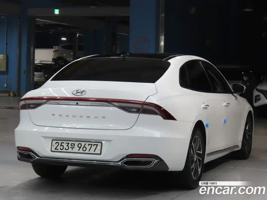 Hyundai Grandeur 2021 2.5 Автомат в Москве № 131030, фото 4