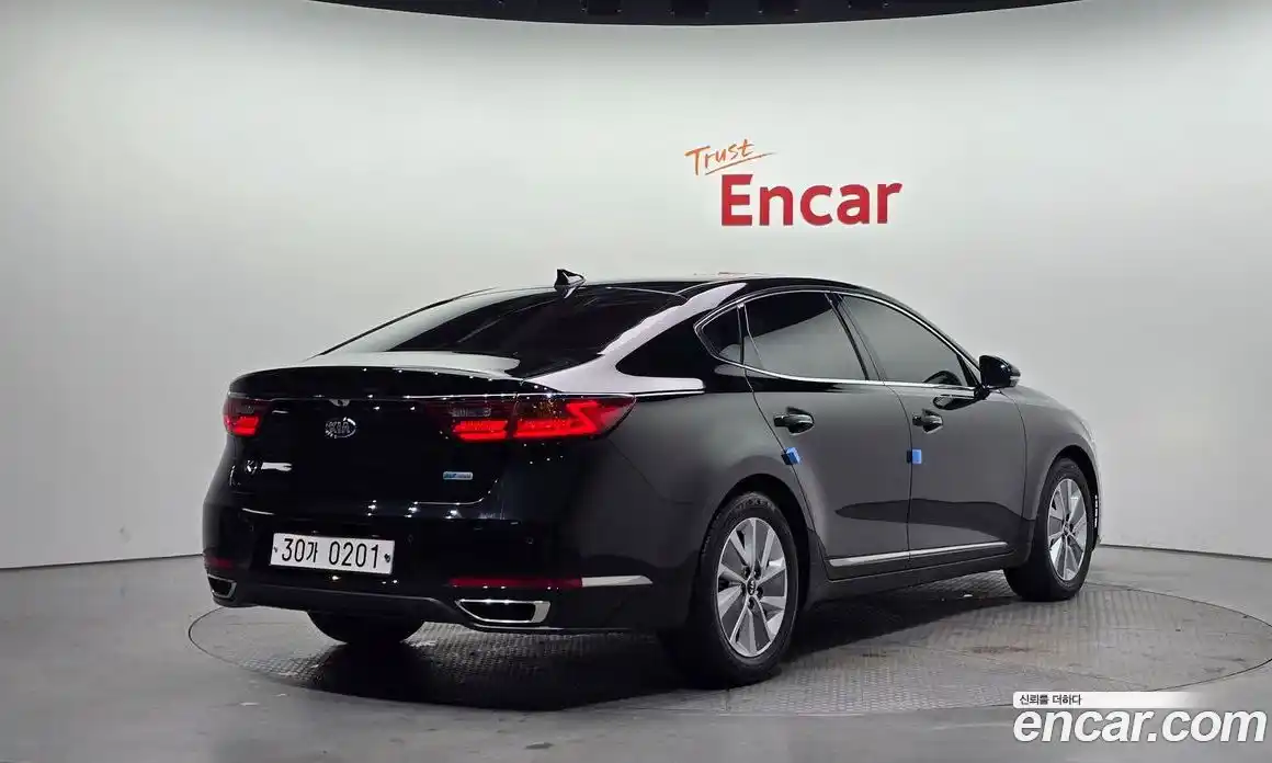 Kia K7 2017 2.4 Автомат в Москве № 132010, фото 15