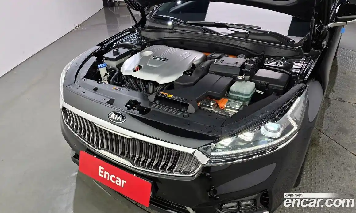 Kia K7 2017 2.4 Автомат в Москве № 132010, фото 8