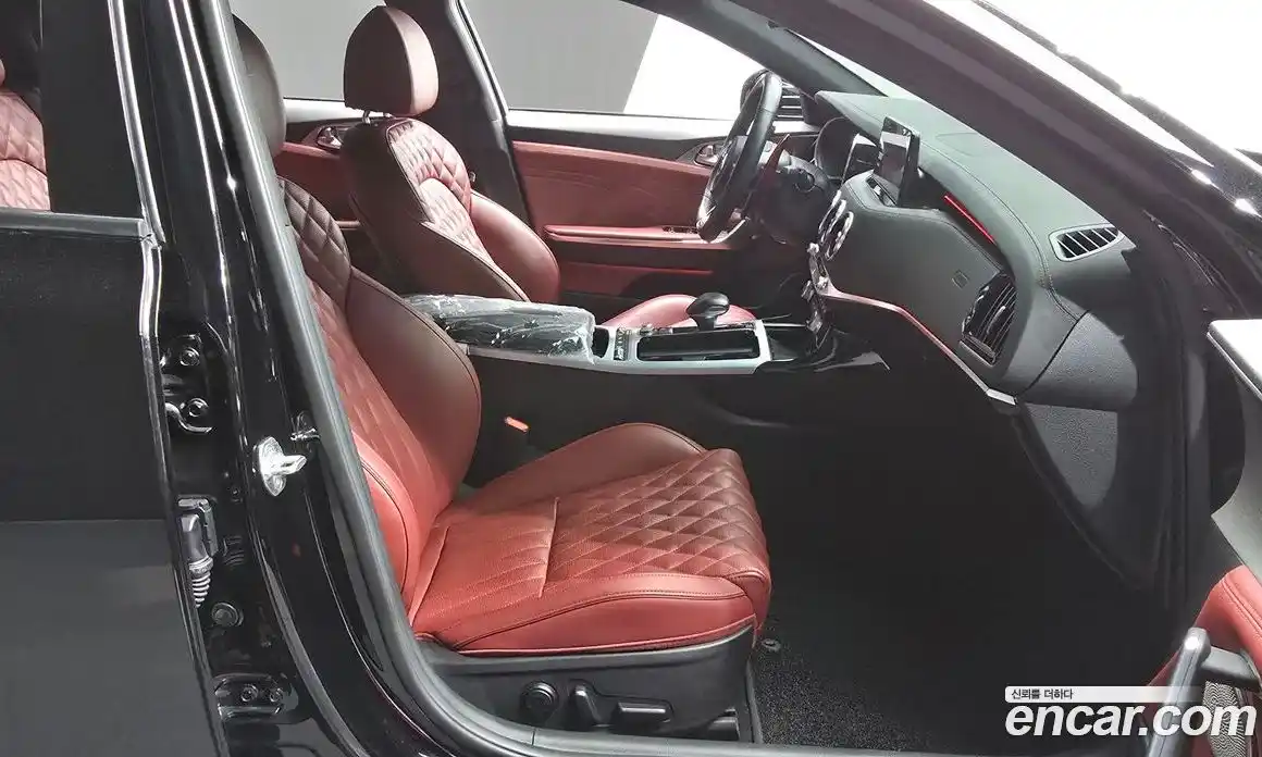 Kia Stinger 2021 3.3 Автомат в Москве № 133926, фото 10