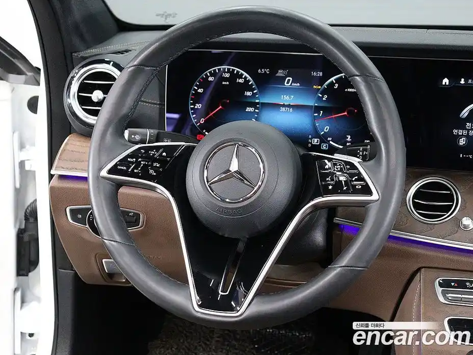 Mercedes-Benz E-Class 2023 2.0 Автомат в Москве № 139516, фото 14