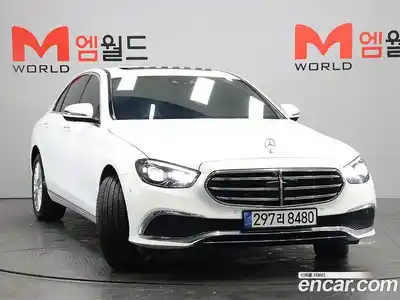 Mercedes-Benz E-Class 2023 2.0 Автомат в Москве № 139516, миниатюра 2