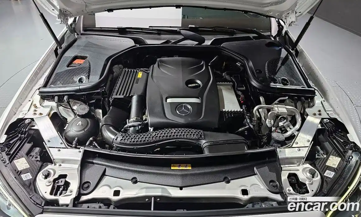 Mercedes-Benz E-Class 2021 2.0 Автомат в Москве № 139717, фото 6