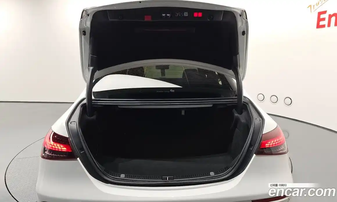 Mercedes-Benz E-Class 2023 2.0 Автомат в Москве № 140624, фото 20