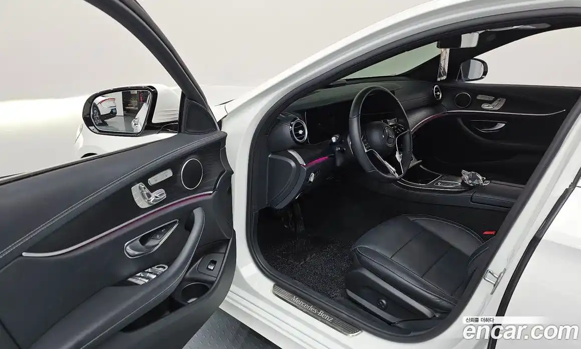 Mercedes-Benz E-Class 2023 2.0 Автомат в Москве № 140624, фото 10