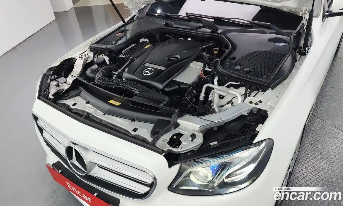 Mercedes-Benz E-Class 2017 2.0 Автомат в Москве № 143252, фото 15