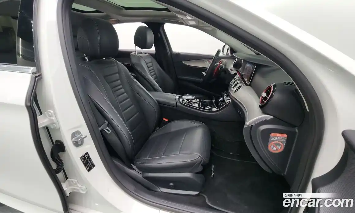 Mercedes-Benz E-Class 2017 2.0 Автомат в Москве № 143252, фото 17