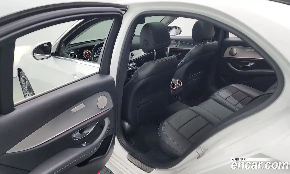 Mercedes-Benz E-Class 2017 2.0 Автомат в Москве № 143252, фото 10