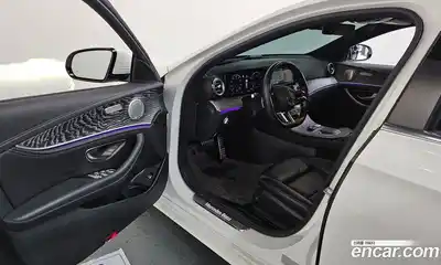 Mercedes-Benz E-Class 2021 2.0 Автомат в Москве № 143257, миниатюра 11