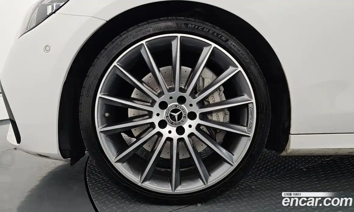 Mercedes-Benz E-Class 2021 2.0 Автомат в Москве № 143257, фото 6