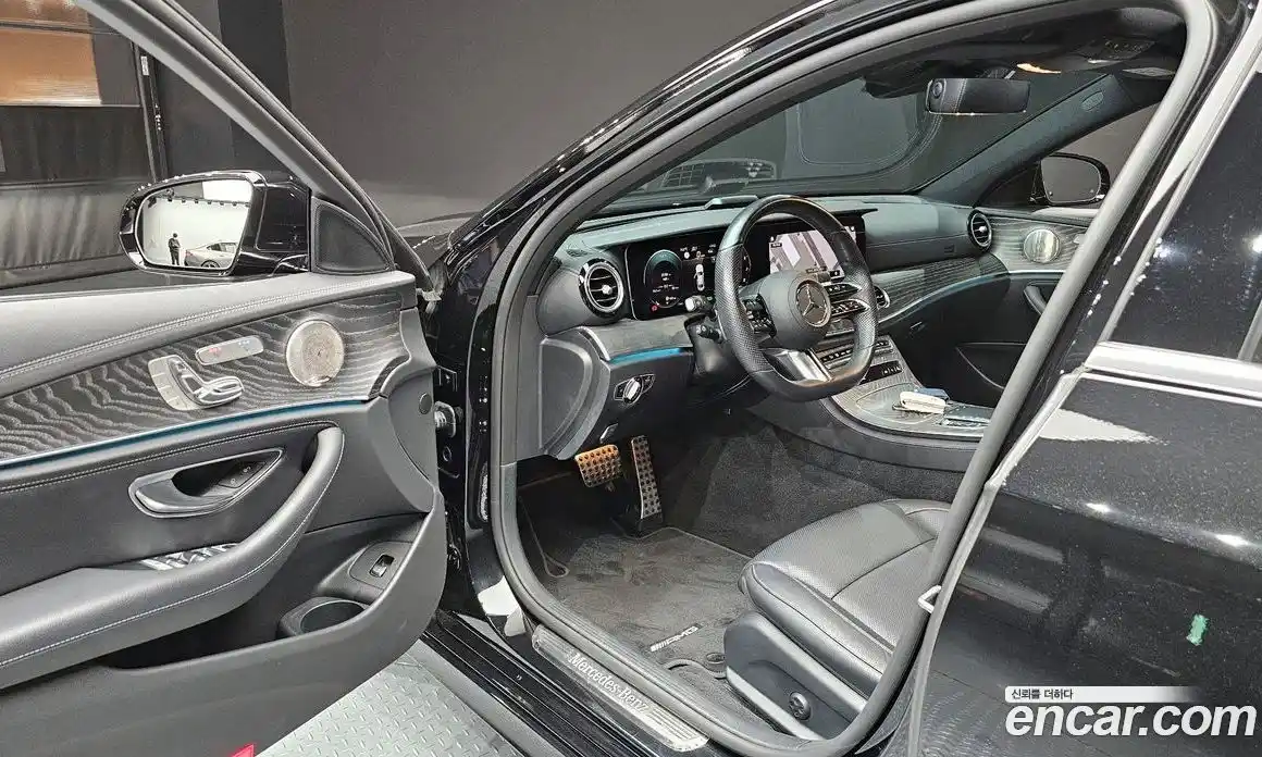 Mercedes-Benz E-Class 2022 2.0 Автомат в Москве № 143637, фото 12