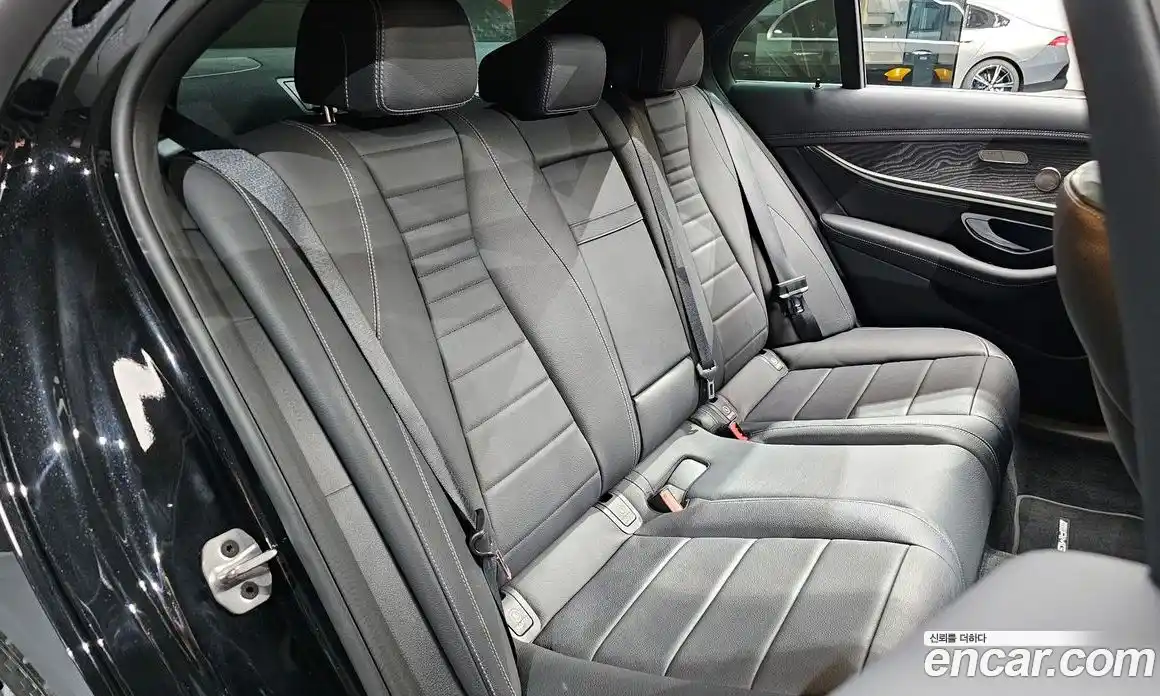 Mercedes-Benz E-Class 2022 2.0 Автомат в Москве № 143637, фото 5