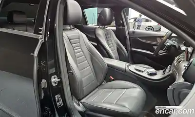Mercedes-Benz E-Class 2022 2.0 Автомат в Москве № 143637, миниатюра 10