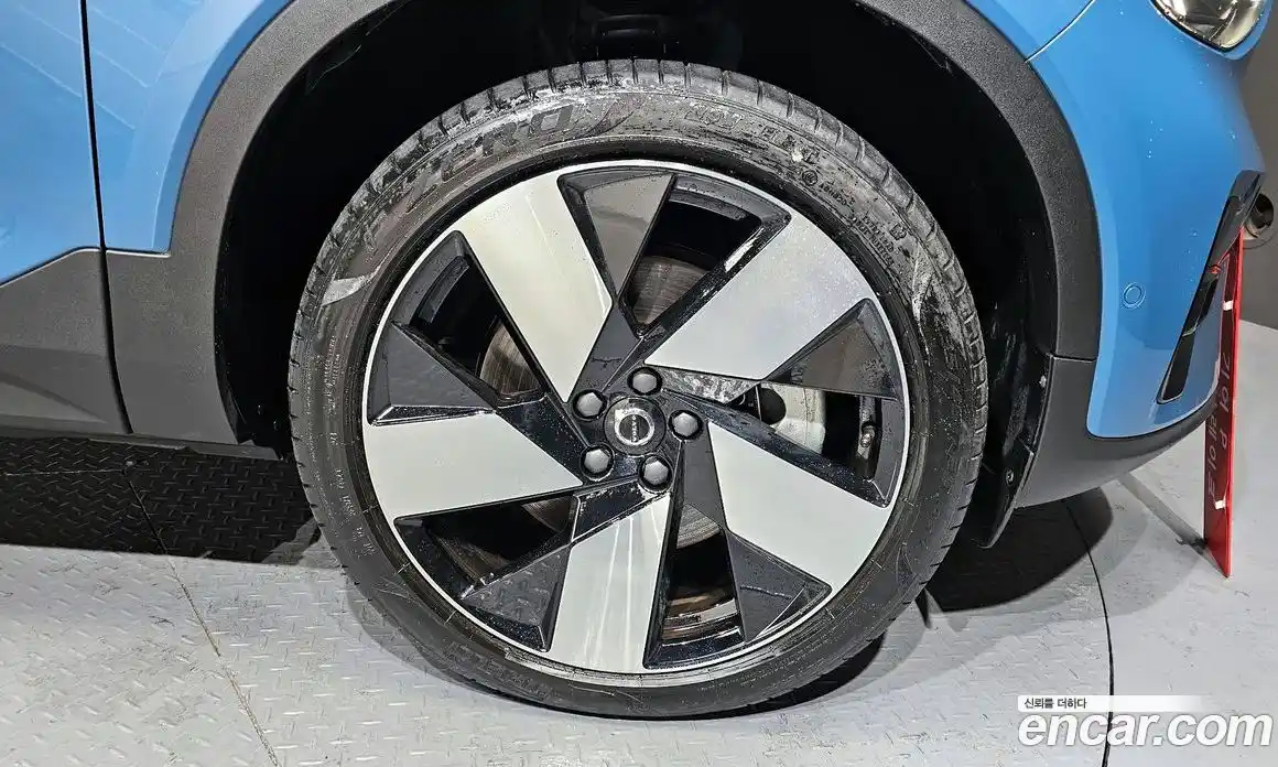 Volvo C40 2024 0.2 Автомат в Москве № 153553, фото 20