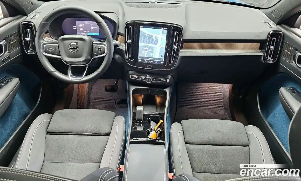 Volvo C40 2024 0.2 Автомат в Москве № 153553, фото 3