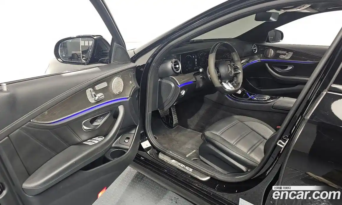 Mercedes-Benz E-Class 2022 3.0 Автомат в Москве № 160620, фото 12