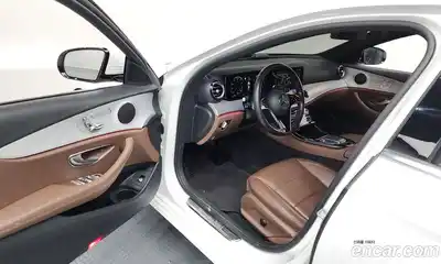 Mercedes-Benz E-Class, 2021