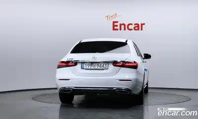 Mercedes-Benz E-Class 2021 2.0 Автомат в Москве № 160626, миниатюра 2