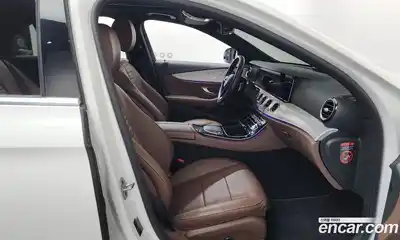 Mercedes-Benz E-Class 2021 2.0 Автомат в Москве № 160626, миниатюра 6