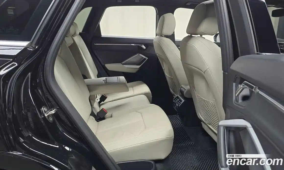 Audi Q3 2023 2.0 Автомат в Москве № 163005, фото 8