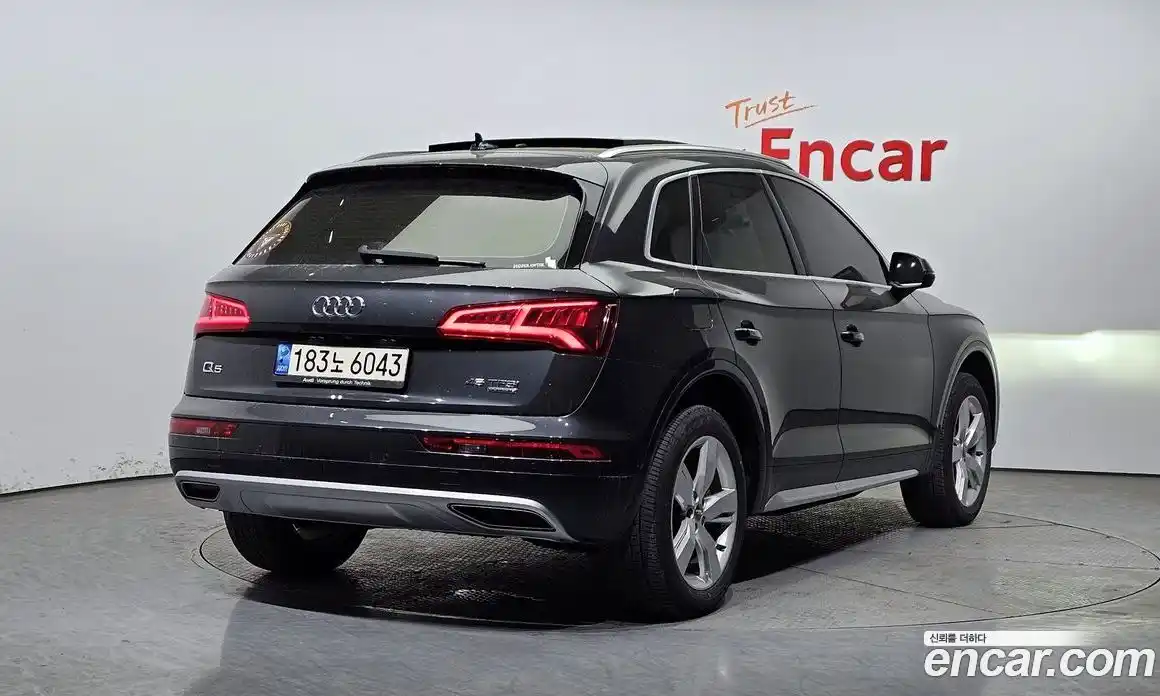 Audi Q5 2020 2.0 Автомат в Москве № 163574, фото 4