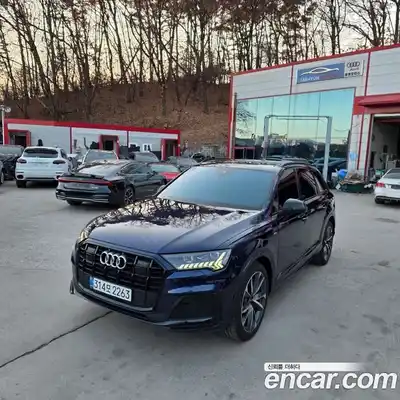 Audi Q7 2023 3.0 Автомат в Москве № 163947, миниатюра 2