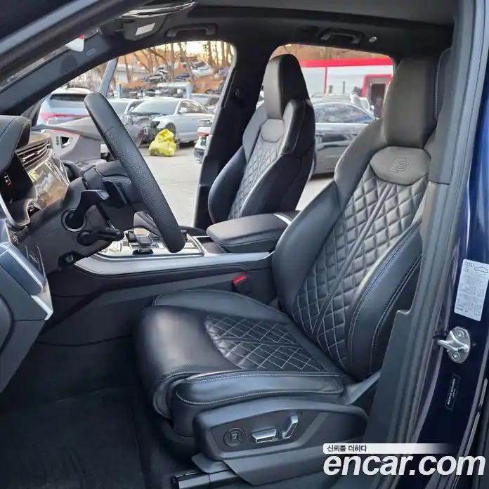 Audi Q7 2023 3.0 Автомат в Москве № 163947, фото 8