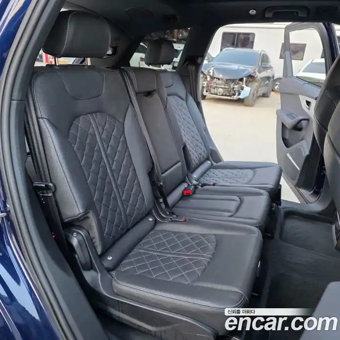 Audi Q7 2023 3.0 Автомат в Москве № 163947, фото 10
