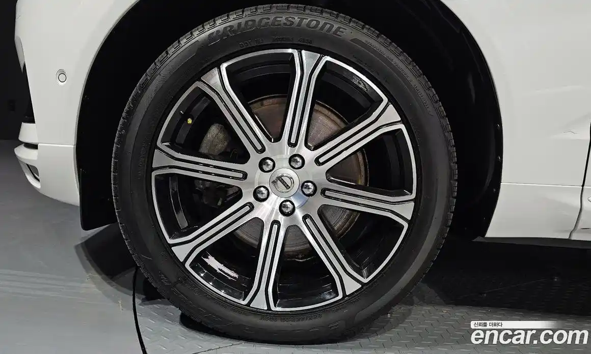 Volvo XC60 2020 2.0 Автомат в Москве № 164642, фото 5