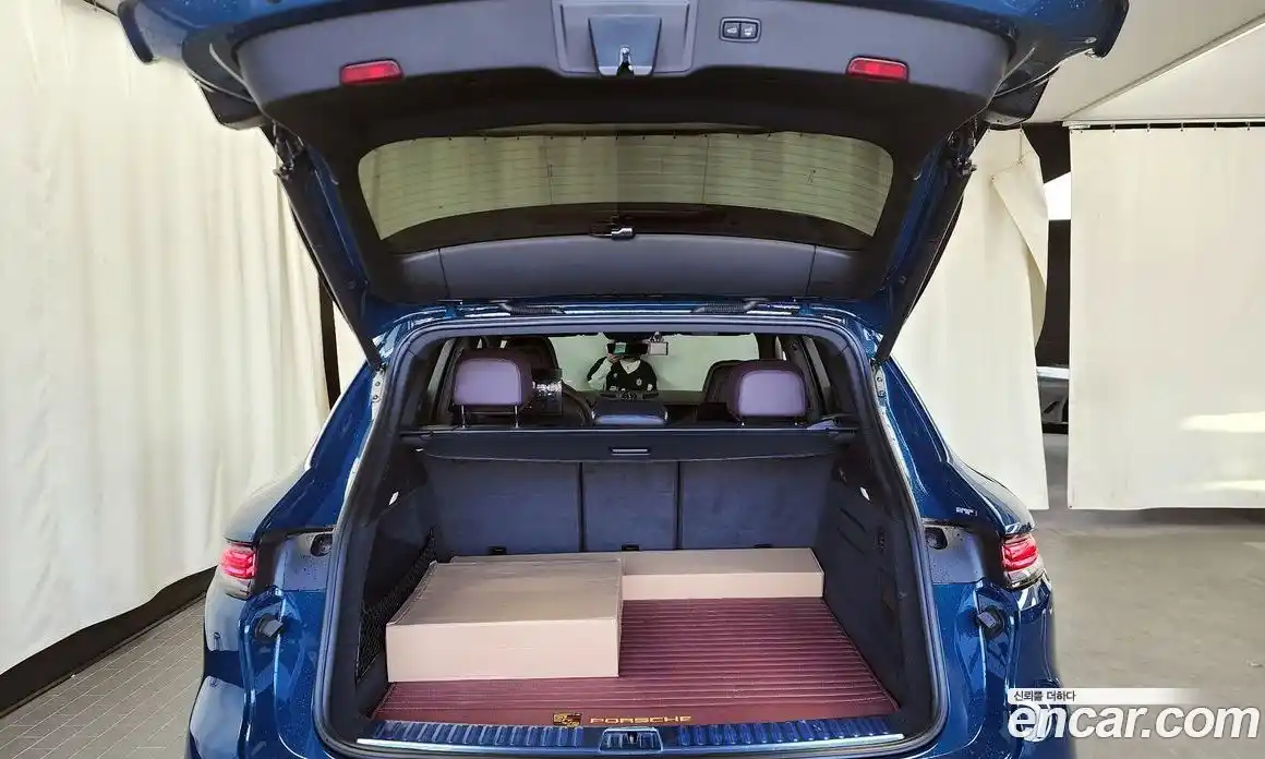 Porsche Cayenne 2024 3.0 Автомат в Москве № 164977, фото 20