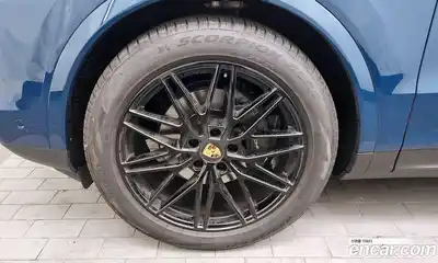 Porsche Cayenne 2024 3.0 Автомат в Москве № 164977, миниатюра 6