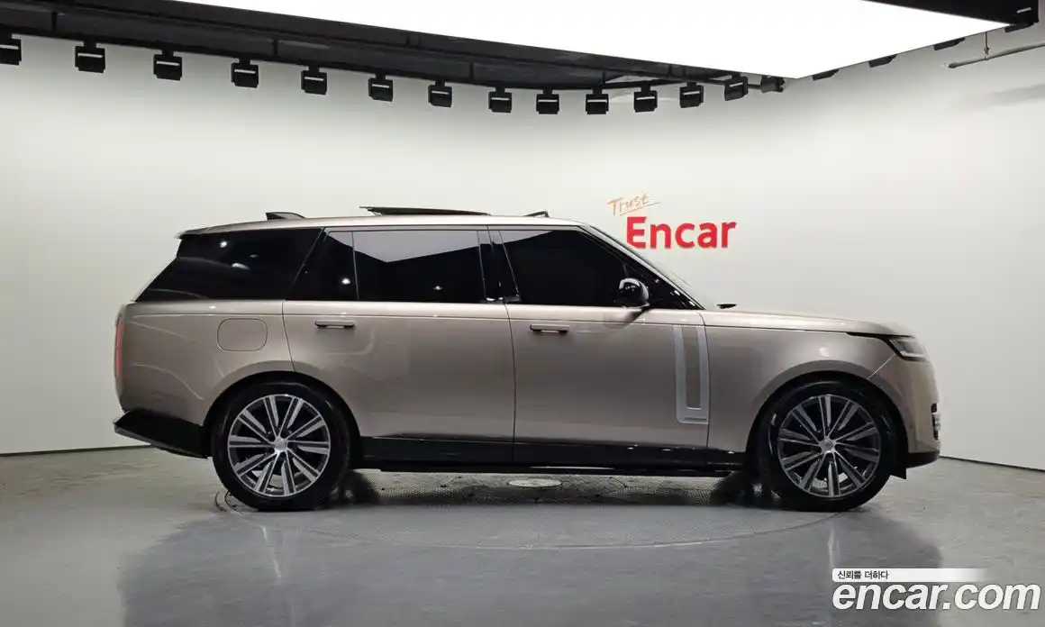 Land Rover Range-Rover 2024 4.4 Автомат в Москве № 166082, фото 5