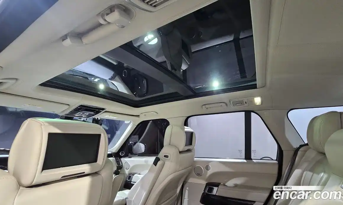 Land Rover Range-Rover 2016 4.4 Автомат в Москве № 166245, фото 14