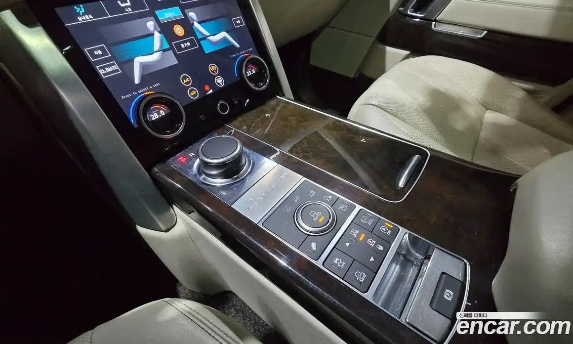 Land Rover Range-Rover 2016 4.4 Автомат в Москве № 166245, фото 9