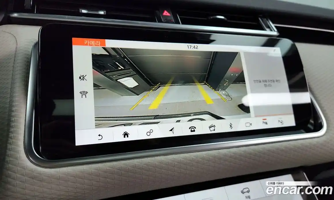 Land Rover Range-Rover Velar 2019 2.0 Автомат в Москве № 166250, фото 15