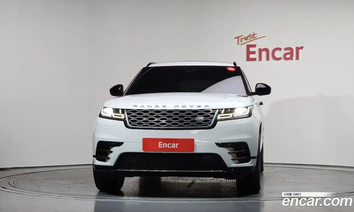 Land Rover Range-Rover Velar 2019 2.0 Автомат в Москве № 166250, фото 3