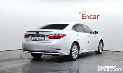Lexus ES 2015 2.5 Автомат в Москве № 168285, миниатюра 3