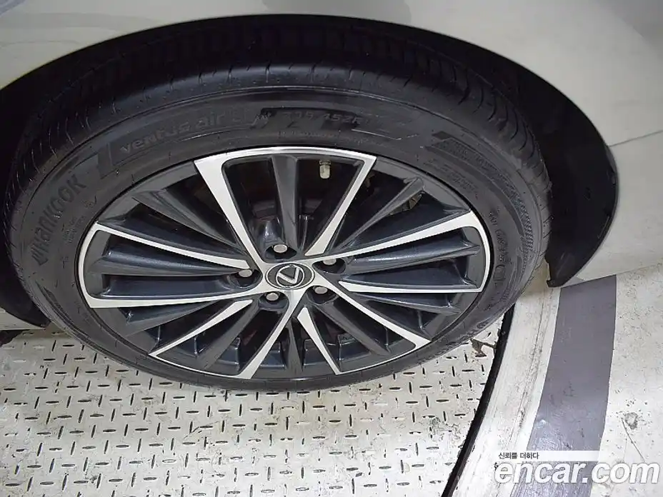 Lexus ES 2022 2.5 Автомат в Москве № 168331, фото 19