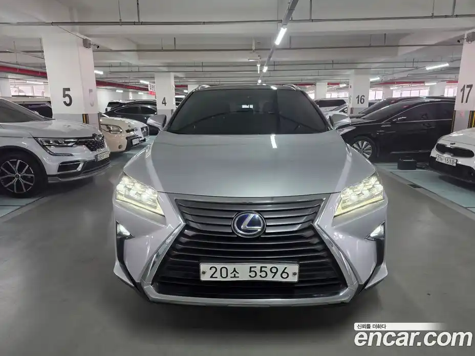 Lexus RX 2017 3.5 Автомат в Москве № 168343, фото 1
