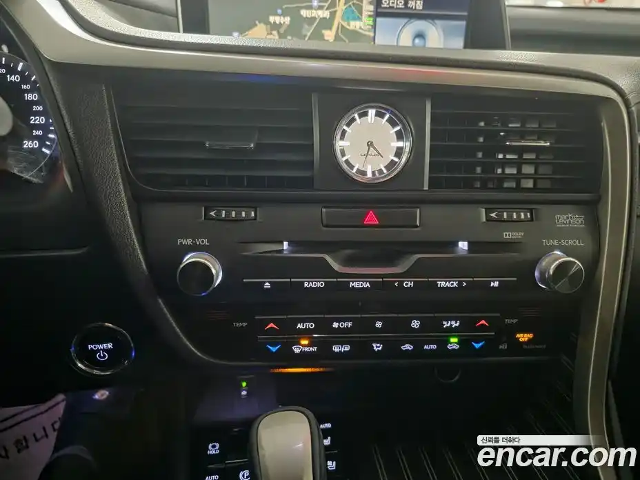 Lexus RX 2017 3.5 Автомат в Москве № 168343, фото 17