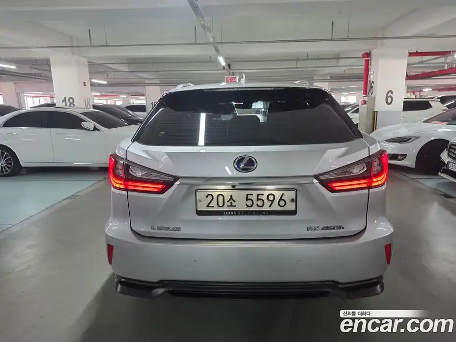Lexus RX 2017 3.5 Автомат в Москве № 168343, фото 4