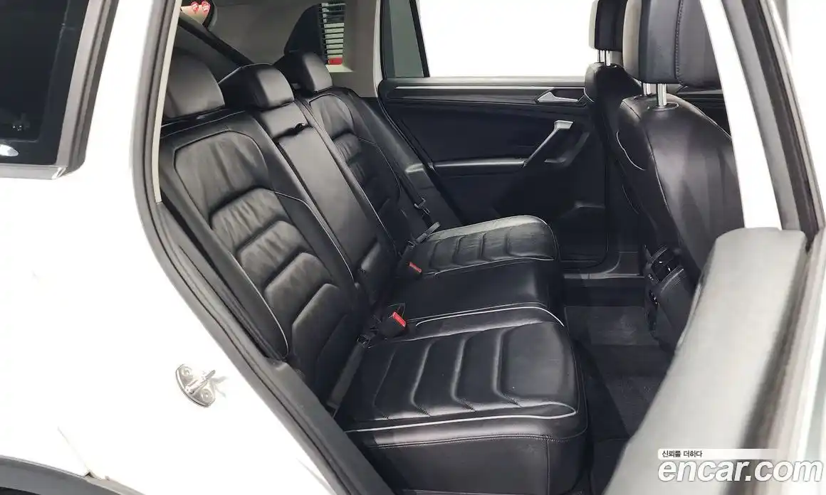 Volkswagen Tiguan 2022 2.0 Автомат в Москве № 168641, фото 12