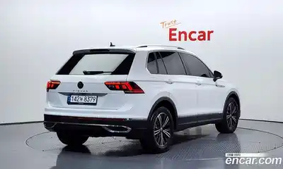 Volkswagen Tiguan 2022 2.0 Автомат в Москве № 168641, миниатюра 2