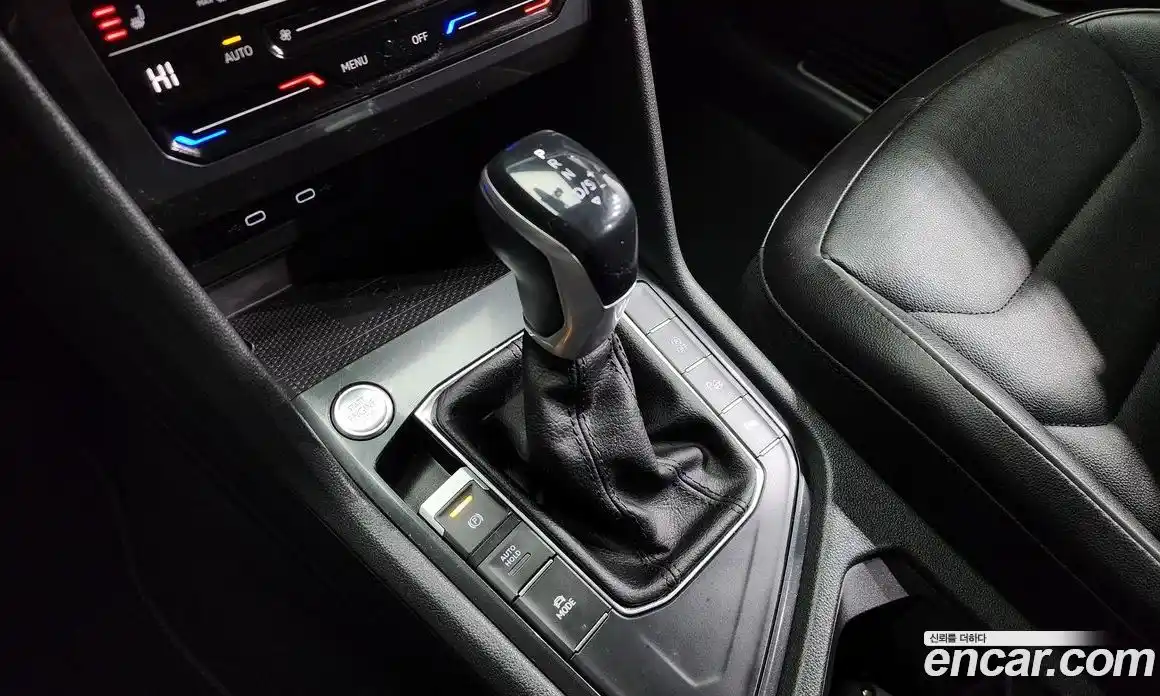 Volkswagen Tiguan 2022 2.0 Автомат в Москве № 168641, фото 9